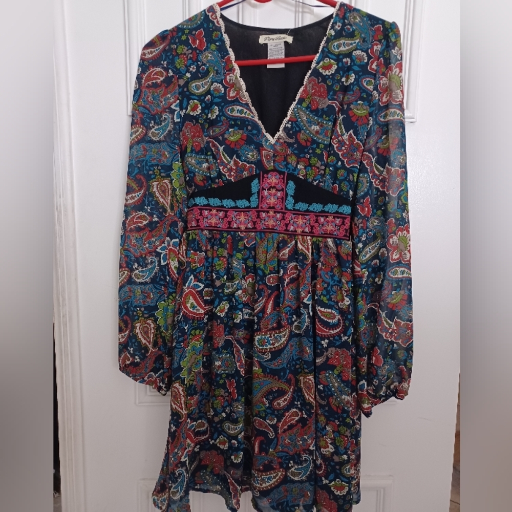 FLYING TOMATO BOHO LONG SLEEVE FLORAL / PAISLEY PRINT DRESS SIZE Medium New Tag